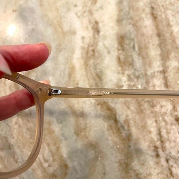 Draper James glasses frame, model 7041, with branded case - Picture 4 of 9